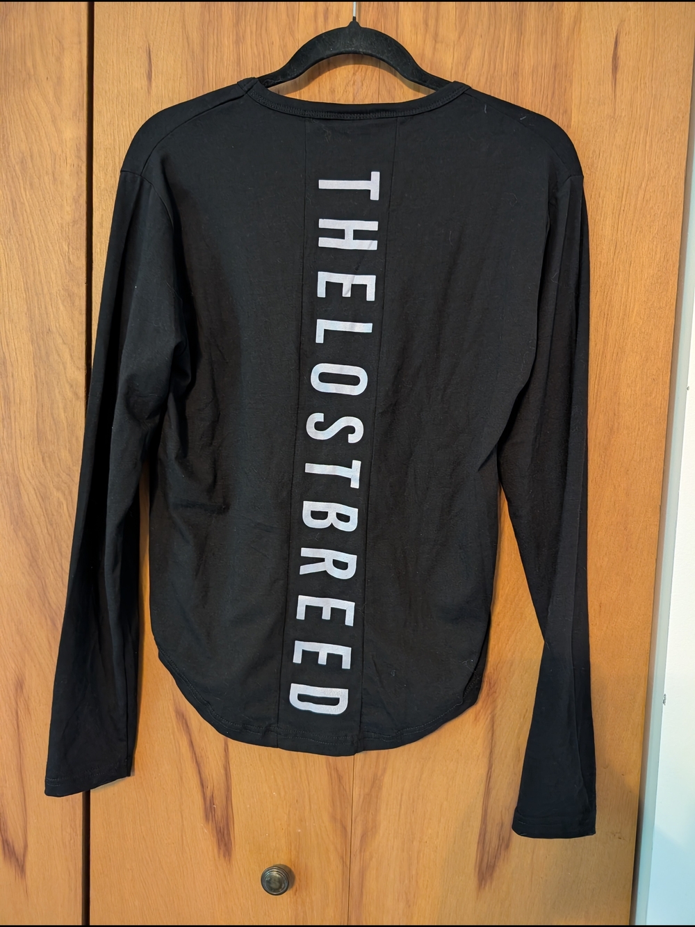 The Lost Breed Men's Black Long-Sleeve Graphic Shirt